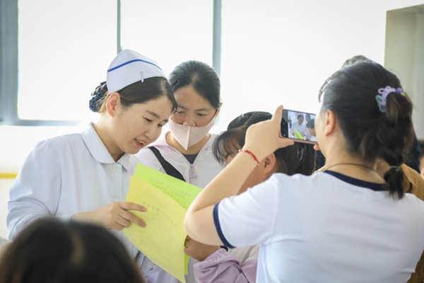 向家長(zhǎng)宣傳衛(wèi)生健康知識(shí)2_愛(ài)奇藝.jpg